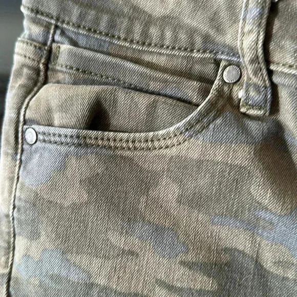 Articles of Society Heather - Camouflage Jeans Size 26 - Picture 6 of 11